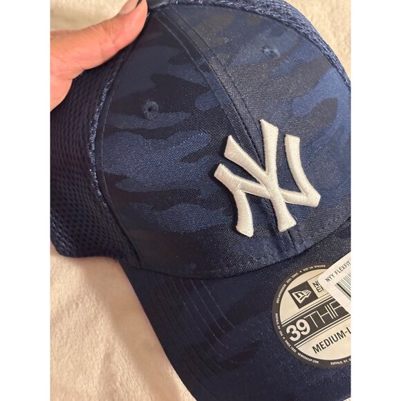 New Era 39Thirty New York Yankees Navy Camouflage Cap Medium/Large - Picture 2 of 7